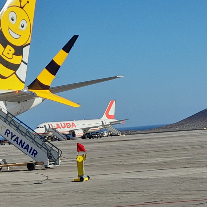 Płyta lotniska Tenerifa samoloty